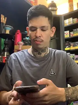 Snapshot of craxybaby chatting on October 24, 2:49 pm craxybaby online show from October 24, 2:49 pm