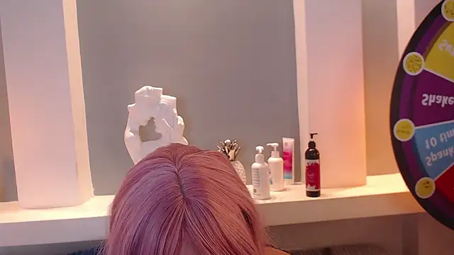 Snapshot of milu_w4llace chatting on March 15, 12:15 am milu w4llace online show from March 15, 12:15 am