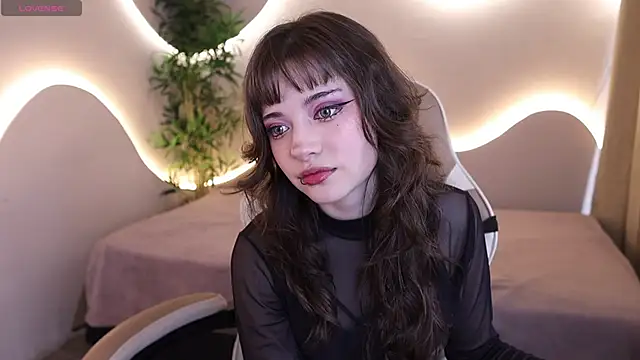 Snapshot of Miyuki_wolf chatting on November 11, 8:47 pm Miyuki wolf online show from November 11, 8:47 pm