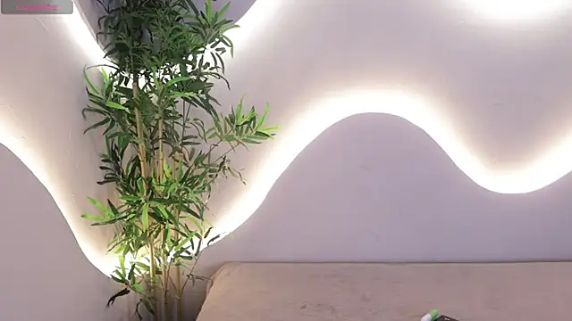 Snapshot of Miyuki_wolf chatting on November 15, 9:19 pm Miyuki wolf online show from November 15, 9:19 pm