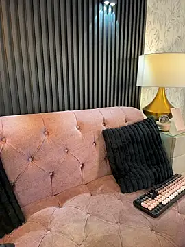 Alexa Madisson online show from April 8, 9:05 pm