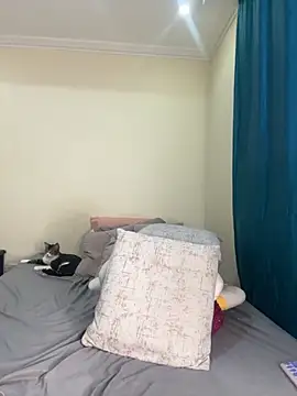 Snapshot of Ivelleee_ chatting on October 25, 11:27 pm Ivelleee online show from October 25, 11:27 pm