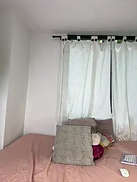 Ivelleee  online show from February 28, 4:17 pm