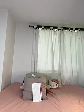 Ivelleee  online show from March 15, 4:47 pm