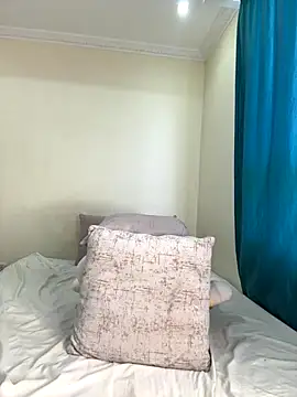 Snapshot of Ivelleee_ chatting on October 11, 10:11 pm Ivelleee online show from October 11, 10:11 pm