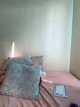 Snapshot of Ivelleee_ chatting on November 17, 8:46 pm Ivelleee online show from November 17, 8:46 pm