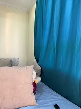 Snapshot of Ivelleee_ chatting on September 22, 10:49 pm Ivelleee online show from September 22, 10:49 pm