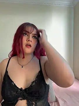 Ivelleee  online show from January 13, 6:45 pm