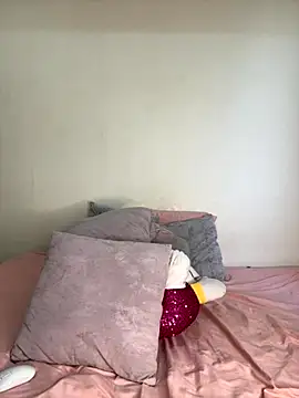 Snapshot of Ivelleee_ chatting on November 12, 9:07 pm Ivelleee online show from November 12, 9:07 pm