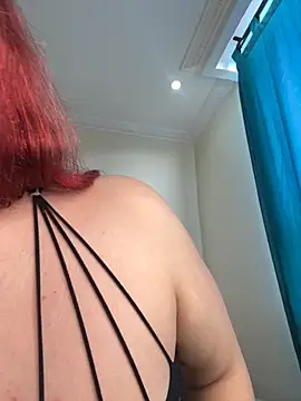 Snapshot of Ivelleee_ chatting on November 25, 9:48 pm Ivelleee online show from November 25, 9:48 pm