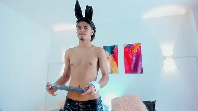 Snapshot of MathewAdams chatting on October 31, 6:37 pm MathewAdams online show from October 31, 6:37 pm