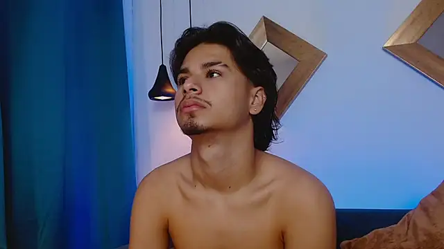 Snapshot of MathewAdams chatting on November 3, 1:47 pm MathewAdams online show from November 3, 1:47 pm