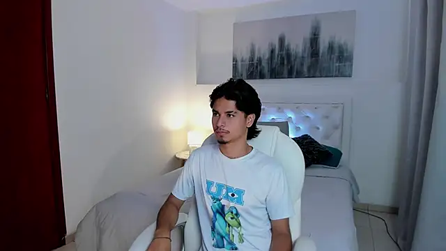 Snapshot of MathewAdams chatting on October 24, 7:46 pm MathewAdams online show from October 24, 7:46 pm