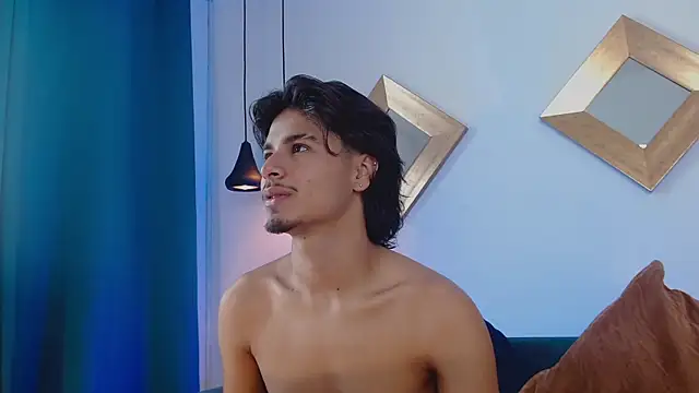 Snapshot of MathewAdams chatting on November 5, 6:44 pm MathewAdams online show from November 5, 6:44 pm