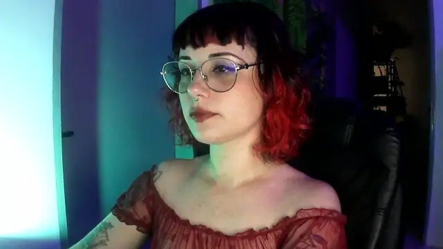 Snapshot of Acid_Girl_Ofc chatting on November 14, 3:54 am Acid Girl Ofc online show from November 14, 3:54 am