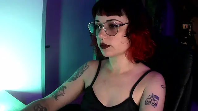 Snapshot of Acid_Girl_Ofc chatting on November 11, 3:23 am Acid Girl Ofc online show from November 11, 3:23 am