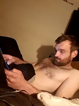 Snapshot of LKC94 chatting on October 8, 3:19 am LKC94 online show from October 8, 3:19 am