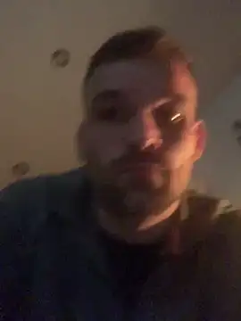 Snapshot of LKC94 chatting on March 22, 1:54 am LKC94 online show from March 22, 1:54 am