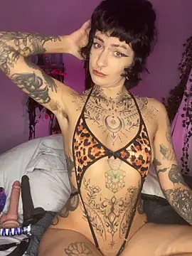 littleinkedblaise666 online show from June 16, 8:20 pm
