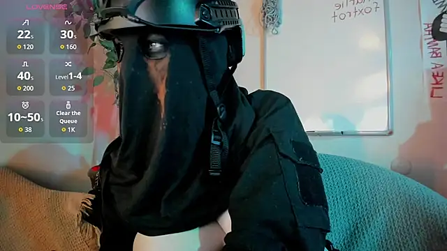 Snapshot of cos_operator chatting on November 5, 7:50 pm cos operator online show from November 5, 7:50 pm