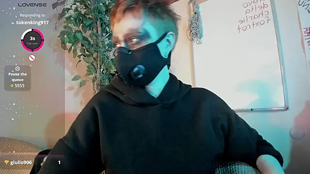 Snapshot of cos_operator chatting on November 9, 7:40 pm cos operator online show from November 9, 7:40 pm