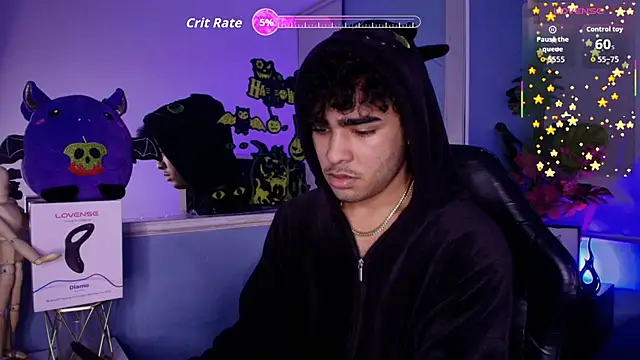 Snapshot of LucasCarterr_ chatting on October 4, 3:52 am LucasCarterr online show from October 4, 3:52 am