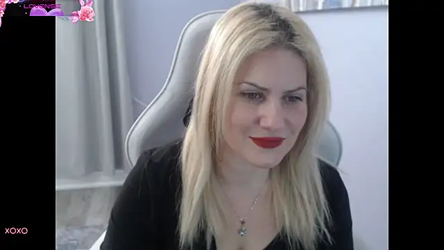 Snapshot of BellaStar84 chatting on October 2, 12:41 pm BellaStar84 online show from October 2, 12:41 pm