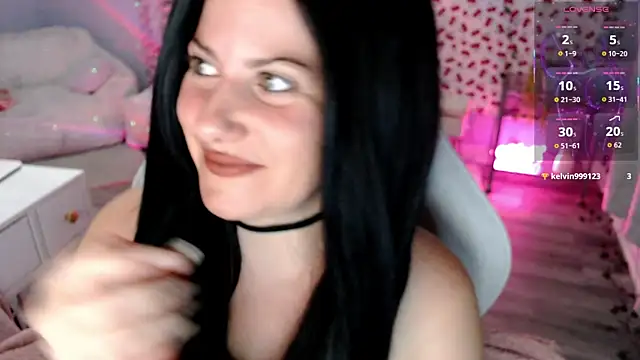 Snapshot of BellaStar84 chatting on July 17, 9:39 am BellaStar84 online show from July 17, 9:39 am