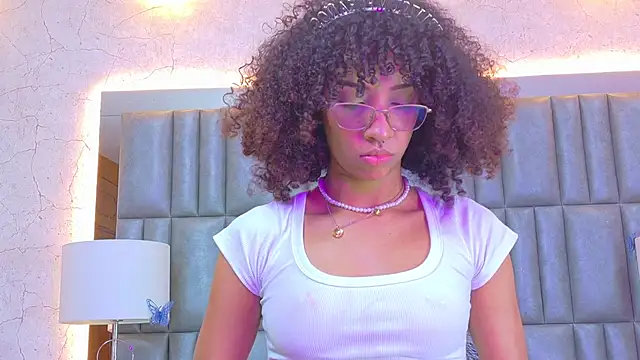 CamilaJohnston online show from April 14, 8:14 pm