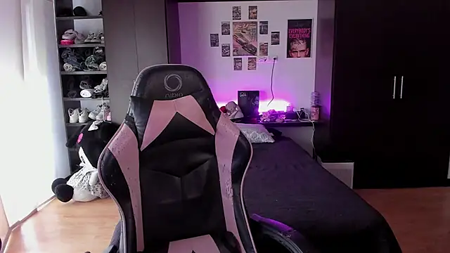 xIce Boy online show from February 19, 1:08 pm