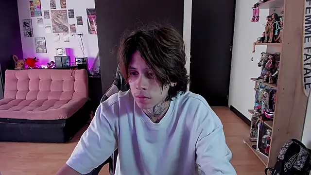 xIce Boy online show from May 19, 1:18 pm