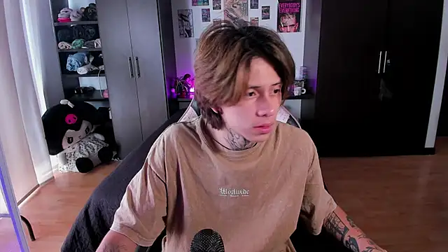 xIce Boy online show from April 12, 1:47 pm