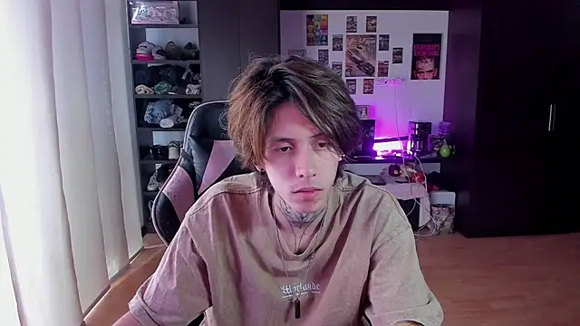 xIce Boy online show from April 17, 8:33 pm