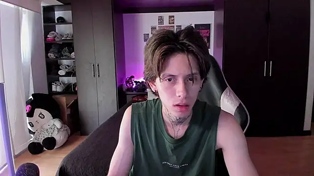 xIce Boy online show from February 15, 3:22 pm