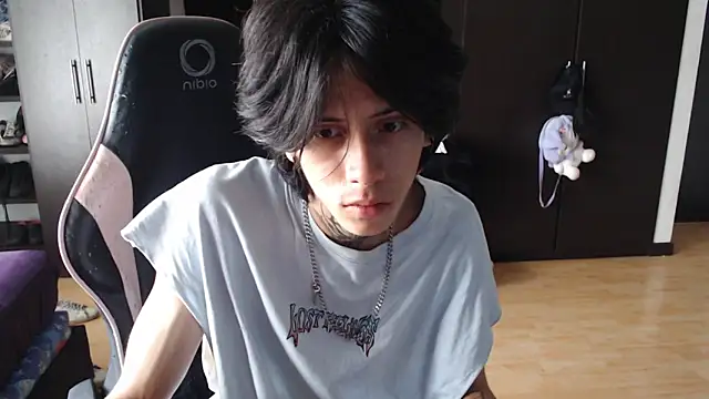 xIce Boy online show from December 18, 1:59 pm