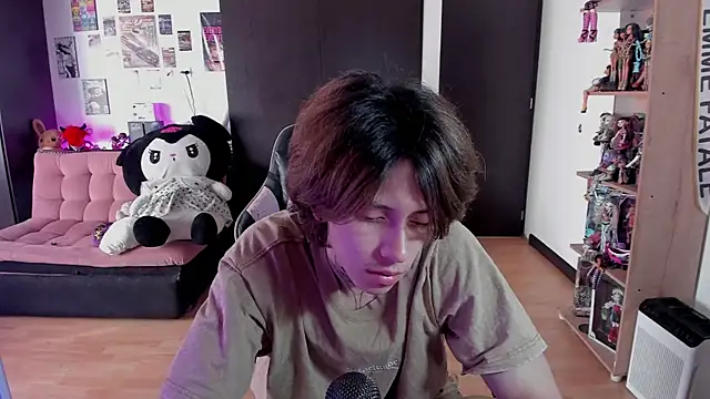 xIce Boy online show from May 20, 1:19 pm