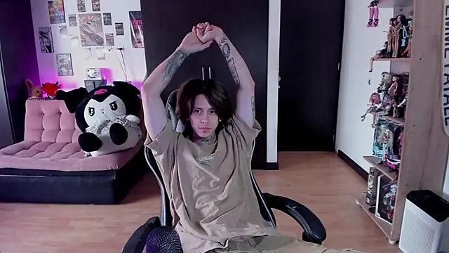 xIce Boy online show from May 21, 1:19 pm