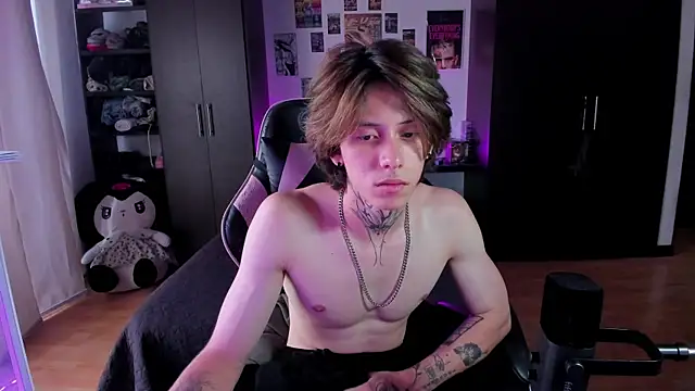 xIce Boy online show from April 3, 9:54 pm