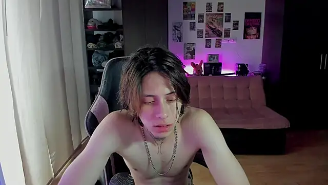 xIce Boy online show from May 10, 9:38 pm