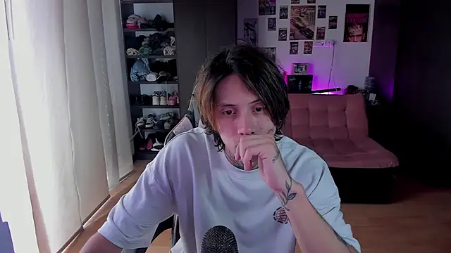 xIce Boy online show from May 13, 7:32 pm