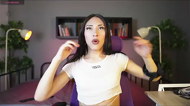 madison  rey online show from December 1, 7:48 pm