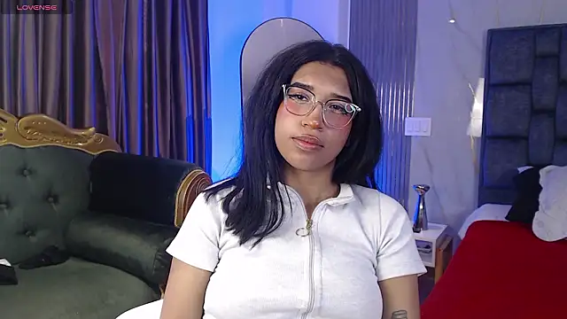 Karin Ks online show from February 15, 8:41 pm