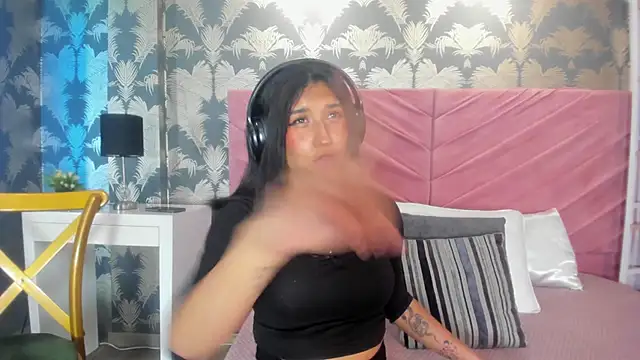 Karin Ks online show from October 23, 7:12 pm