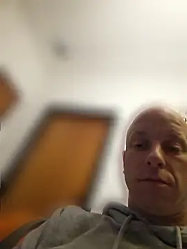 svenpfeifer online show from April 15, 6:12 pm