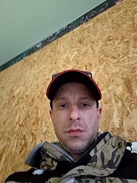 Snapshot of svenpfeifer chatting on March 12, 6:40 am svenpfeifer online show from March 12, 6:40 am