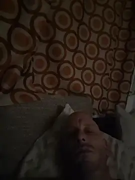 Snapshot of svenpfeifer chatting on December 15, 4:07 am svenpfeifer online show from December 15, 4:07 am