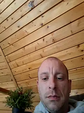 Snapshot of svenpfeifer chatting on March 11, 2:18 pm svenpfeifer online show from March 11, 2:18 pm