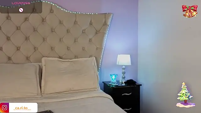 Snapshot of CarolineNasty chatting on December 2, 6:20 pm CarolineNasty online show from December 2, 6:20 pm