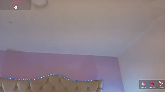 Snapshot of CarolineNasty chatting on November 6, 8:46 pm CarolineNasty online show from November 6, 8:46 pm