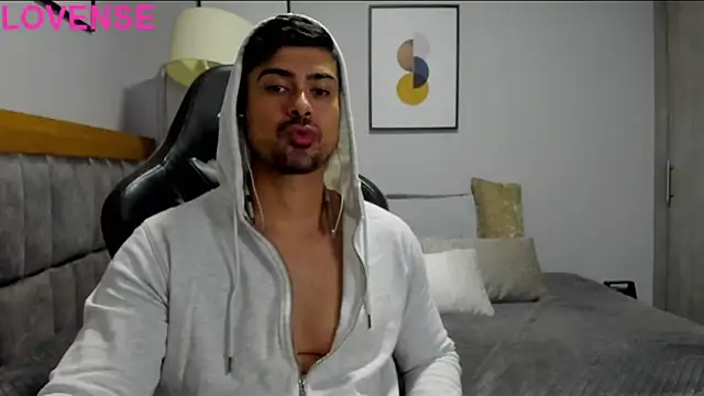 Snapshot of Dante_Storm chatting on October 4, 9:55 am Dante Storm online show from October 4, 9:55 am